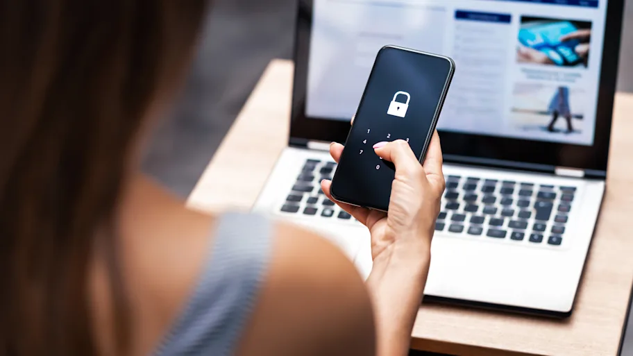 Frequent Phone Distractions: Protect Focus During Important Tasks