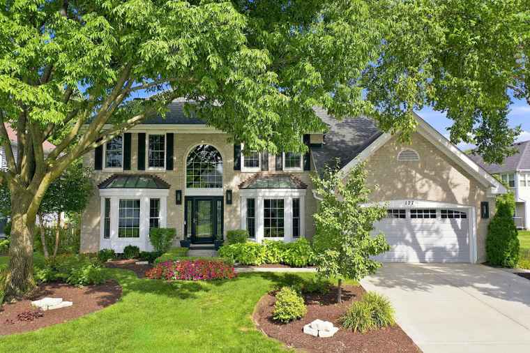 Curb Appeal Problems - Improve Exterior Before Listing Photos